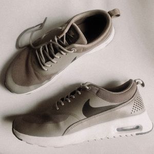 Nike Women’s Shoes Air Max Thea Green